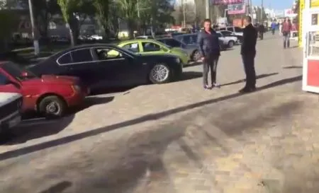 Что тут происходит?