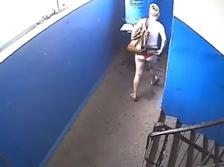 Заколдованный подъезд в котором хочется срать