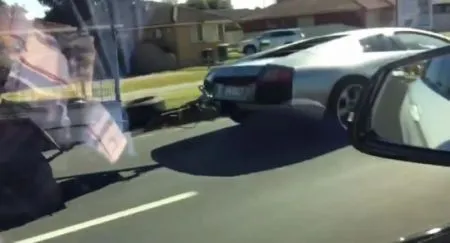 Ничего особенного, просто Lamborghini везет коз