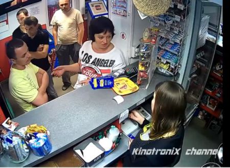 Парад агрессивных покупателей в магазине Сыктывкара