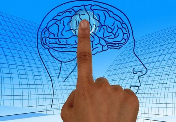 Ученые выяснили, что половина людей помнит то, чего не было