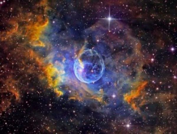 NASA показало снимок гигантского космического пузыря