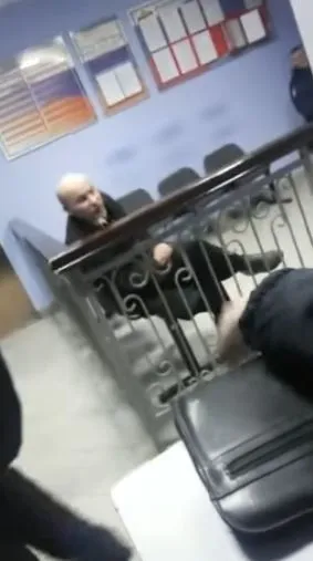 Ленин в полицейском участке