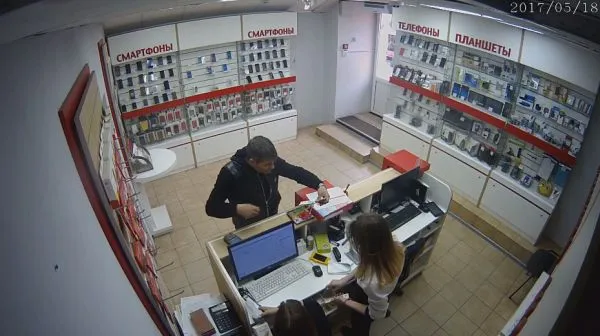Всегда считай сам после чужих рук. Урок кассиру