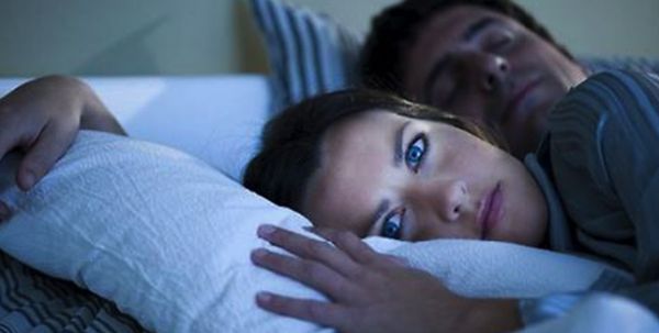 Причины пробуждения ночью в одно и то же время: сигналы, которые нельзя игнорировать