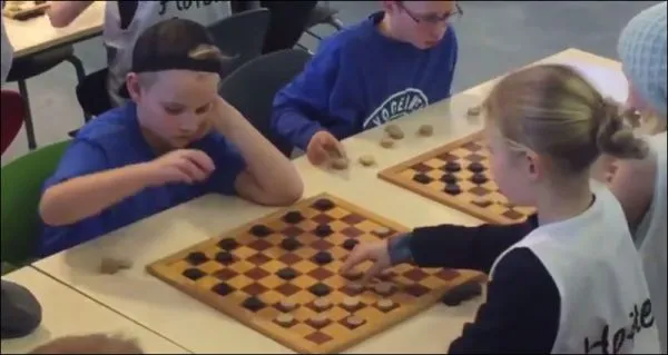 А говорят блондинки тупые