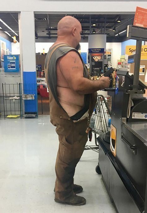 Walmart научит вас, как правильно наряжаться для похода в магазин