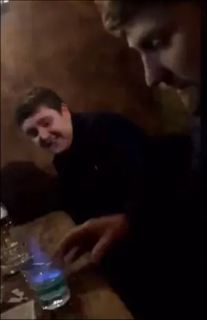 Горячительный напиток подан
