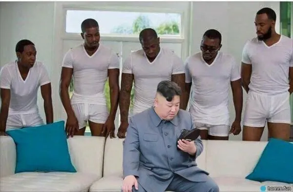 Для того чтобы стать героем фотожаб и мемов Ким Чен Ыну не пришлось делать ничего особенного Для того чтобы стать героем фотожаб и мемов Ким Чен Ыну не пришлось делать ничего особенного