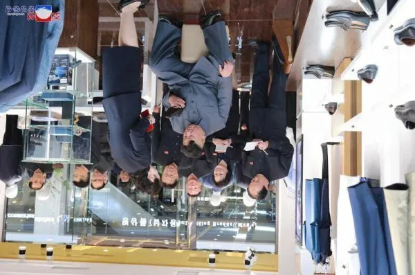 Для того чтобы стать героем фотожаб и мемов Ким Чен Ыну не пришлось делать ничего особенного Для того чтобы стать героем фотожаб и мемов Ким Чен Ыну не пришлось делать ничего особенного