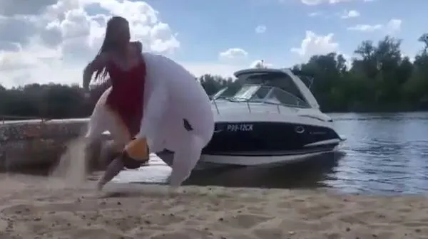 Богиня на пляже