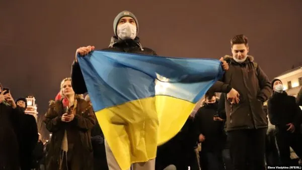 Растет внутреннее напряжение. Как Кремль пытается отслеживать неугодных