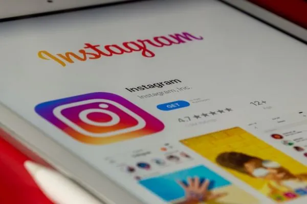 Без долларов, работы и сторис в Instagram: итоги экономического фронта 11 марта
